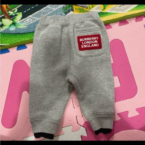 Burberry Toddler Jogger Set - Picture 8 of 9
